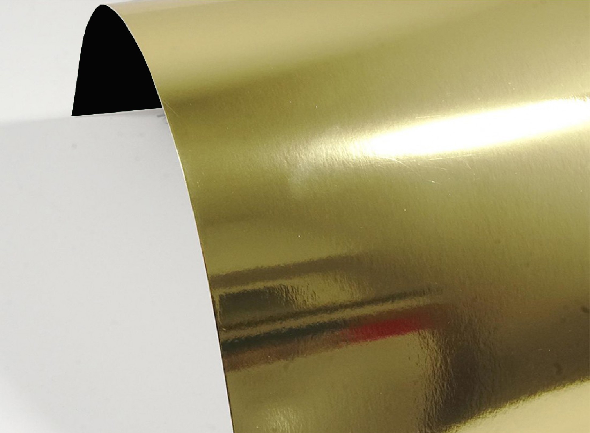 Papier ozdobny lustro Mirror 260g Gold / czarny spód B63 70x100 R100 Papier ozdobny lustro Mirror 260g Gold / czarny spód B63 70x100 R100